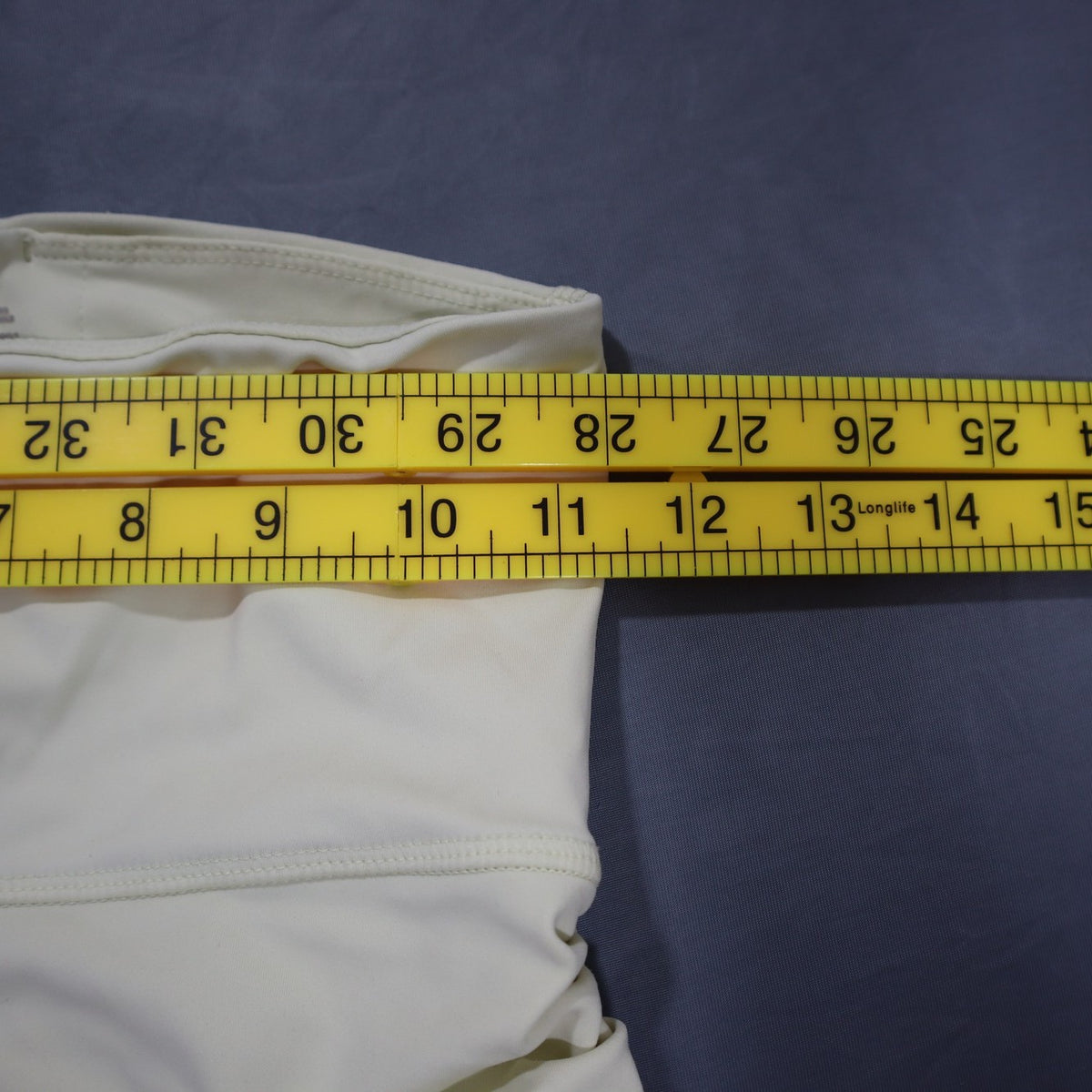 Avia Womens High Rise Ruched Scrunch Biker Shorts Drawstring Cream Small S 4-6